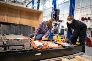 Battery Benchmarking and Test Laboratory